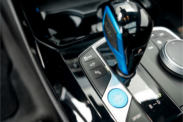 BMW iX3 Executive 80 kWh M-Sport Pano H&K Stuur & Stoelverw Trekhaak