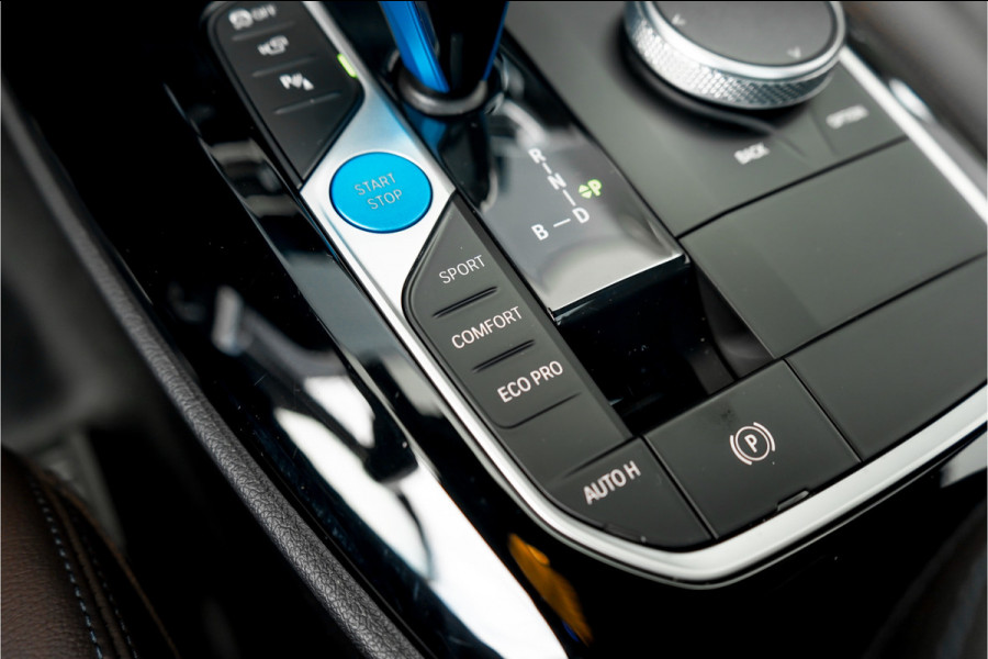 BMW iX3 Executive 80 kWh M-Sport Pano H&K Stuur & Stoelverw Trekhaak