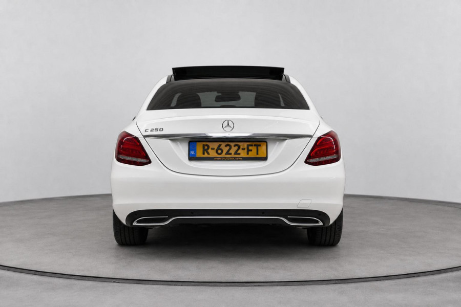 Mercedes-Benz C-Klasse 250 Premium Plus | Panoramadak | Navigatie | Stoelverwarming | Parkeersensoren