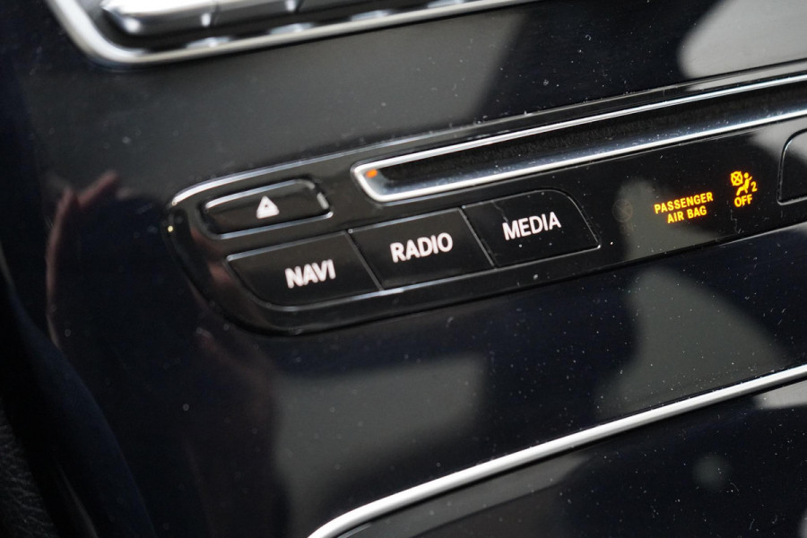 Mercedes-Benz C-Klasse 250 Premium Plus | Panoramadak | Navigatie | Stoelverwarming | Parkeersensoren