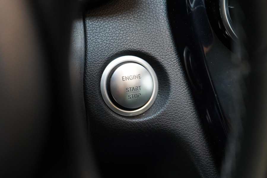 Mercedes-Benz C-Klasse 250 Premium Plus | Panoramadak | Navigatie | Stoelverwarming | Parkeersensoren