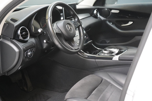 Mercedes-Benz C-Klasse 250 Premium Plus | Panoramadak | Navigatie | Stoelverwarming | Parkeersensoren