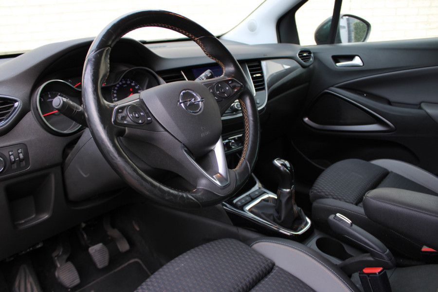 Opel Crossland X 1.2 Innovation | Winterpack | Trekhaak | Navigatie | Keyless | Parkeersensoren voor + achter