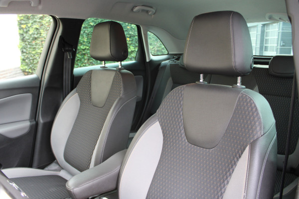 Opel Crossland X 1.2 Innovation | Winterpack | Trekhaak | Navigatie | Keyless | Parkeersensoren voor + achter