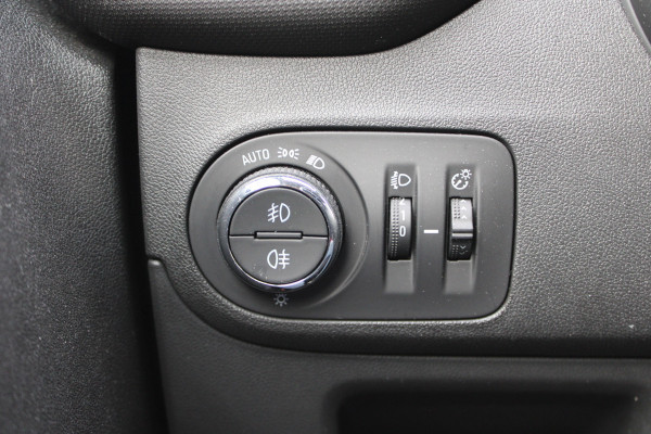 Opel Crossland X 1.2 Innovation | Winterpack | Trekhaak | Navigatie | Keyless | Parkeersensoren voor + achter