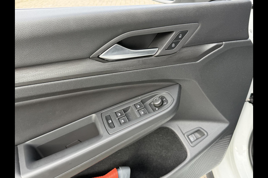 Volkswagen Golf 1.4 eHybrid GTE 18"/SOH 91%/Leder + memory/Panoramadak/IQ Light/Dynamic chassis/Stuur + stoelverwarming + ventilatie/Head-up/Standkachel/Camera/PDC v+a