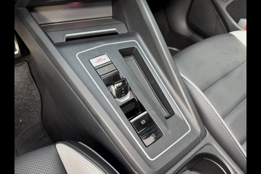 Volkswagen Golf 1.4 eHybrid GTE 18"/SOH 91%/Leder + memory/Panoramadak/IQ Light/Dynamic chassis/Stuur + stoelverwarming + ventilatie/Head-up/Standkachel/Camera/PDC v+a