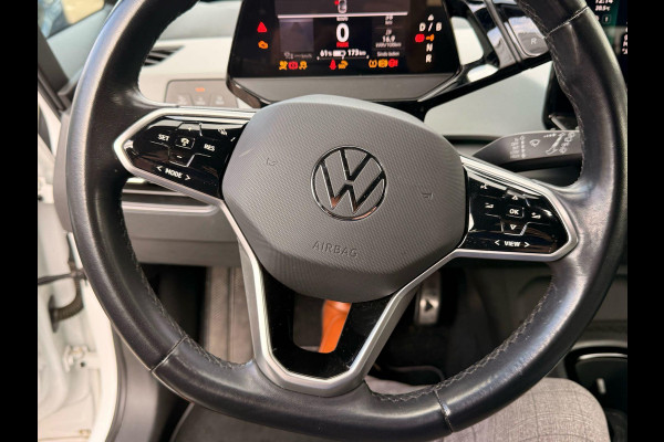 Volkswagen ID.3 Pure 45 kWh 150pk Adaptieve Cruise | Warmtepomp | 18 inch lichtmetaal | Stoelverwarming | Achteruitrijcamera | BLIS