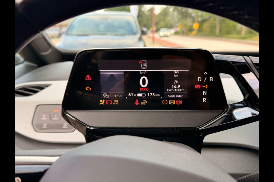 Volkswagen ID.3 Pure 45 kWh 150pk Adaptieve Cruise | Warmtepomp | 18 inch lichtmetaal | Stoelverwarming | Achteruitrijcamera | BLIS