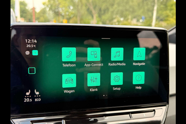 Volkswagen ID.3 Pure 45 kWh 150pk Adaptieve Cruise | Warmtepomp | 18 inch lichtmetaal | Stoelverwarming | Achteruitrijcamera | BLIS