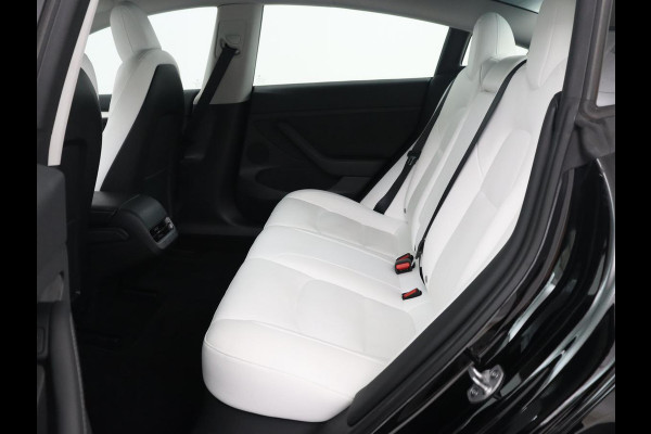 Tesla Model 3 Standard RWD Plus 60 kWh | SOH 91,8 % | Panoramadak | Lederen bekleding | Stoelverwarming | Stuurwielverwarming
