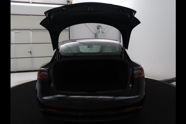 Tesla Model 3 Standard RWD Plus 60 kWh | SOH 91,8 % | Panoramadak | Lederen bekleding | Stoelverwarming | Stuurwielverwarming
