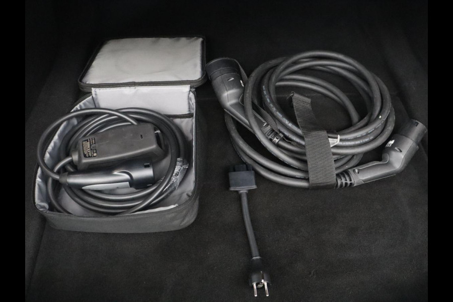 Tesla Model 3 Standard RWD Plus 60 kWh | SOH 91,8 % | Panoramadak | Lederen bekleding | Stoelverwarming | Stuurwielverwarming
