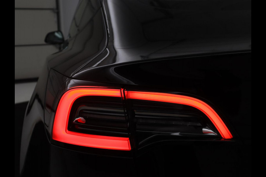 Tesla Model 3 Standard RWD Plus 60 kWh | SOH 91,8 % | Panoramadak | Lederen bekleding | Stoelverwarming | Stuurwielverwarming