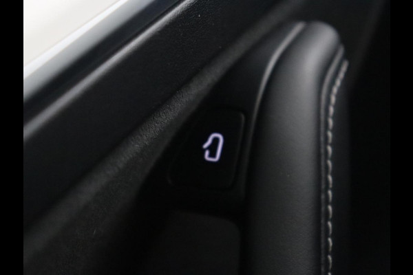 Tesla Model 3 Standard RWD Plus 60 kWh | SOH 91,8 % | Panoramadak | Lederen bekleding | Stoelverwarming | Stuurwielverwarming