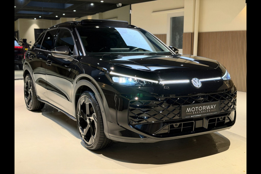 Volkswagen T-Roc 1.5 eTsi R-Line First Edition|Pano|Matrix|Keyless|H&K|HUD|360|Trekhaak|