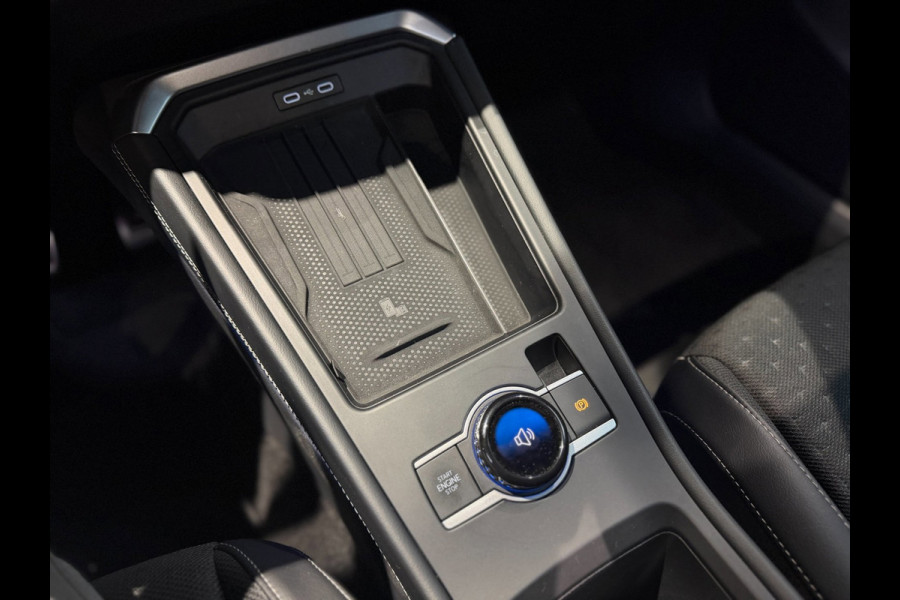 Volkswagen T-Roc 1.5 eTsi R-Line First Edition|Pano|Matrix|Keyless|H&K|HUD|360|Trekhaak|