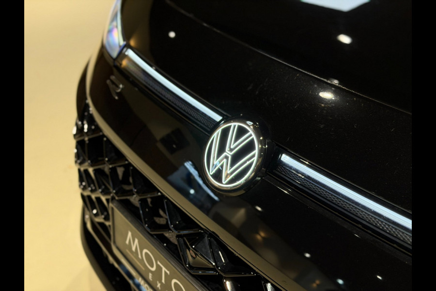 Volkswagen T-Roc 1.5 eTsi R-Line First Edition|Pano|Matrix|Keyless|H&K|HUD|360|Trekhaak|