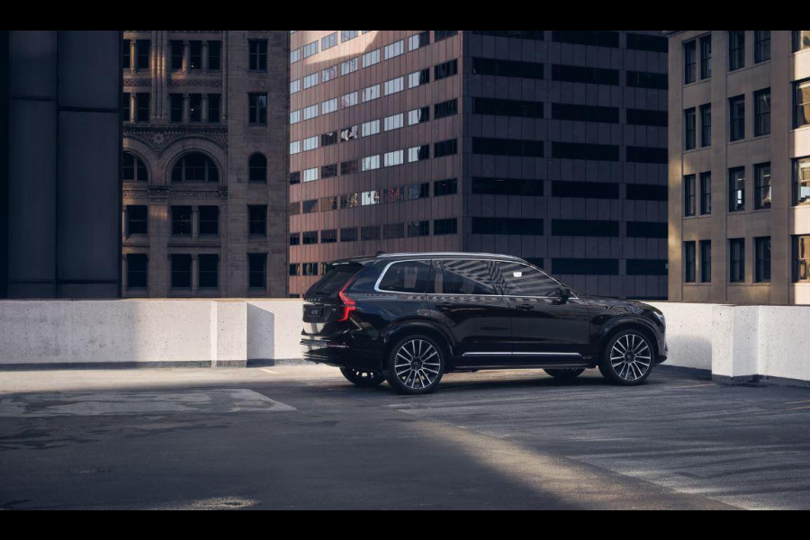 Volvo XC90 T8 406PK Automaat AWD Ultra Bright Executive Bowers & Wilkins / Luchtvering / Stoelventilatie / Head Up Display / 360 Camera / Massagestoelen / Elektrisch bedienbare stoelen met geheugen / Nappaleder /