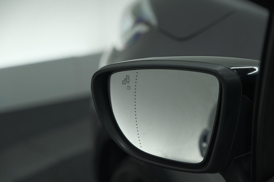 Renault Captur TCe 150 EDC Intens | Panoramadak | Camera | Allseason Banden