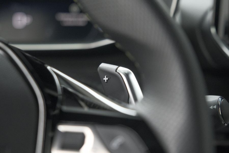 Peugeot 2008 PureTech 130 EAT8 GT | 360 Camera | Stoelmassage | Adaptieve Cruise Control | Dodehoekdetectie