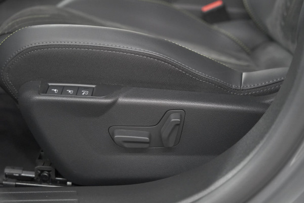 Peugeot 2008 PureTech 130 EAT8 GT | 360 Camera | Stoelmassage | Adaptieve Cruise Control | Dodehoekdetectie