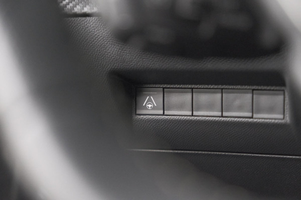 Peugeot 2008 PureTech 130 EAT8 GT | 360 Camera | Stoelmassage | Adaptieve Cruise Control | Dodehoekdetectie