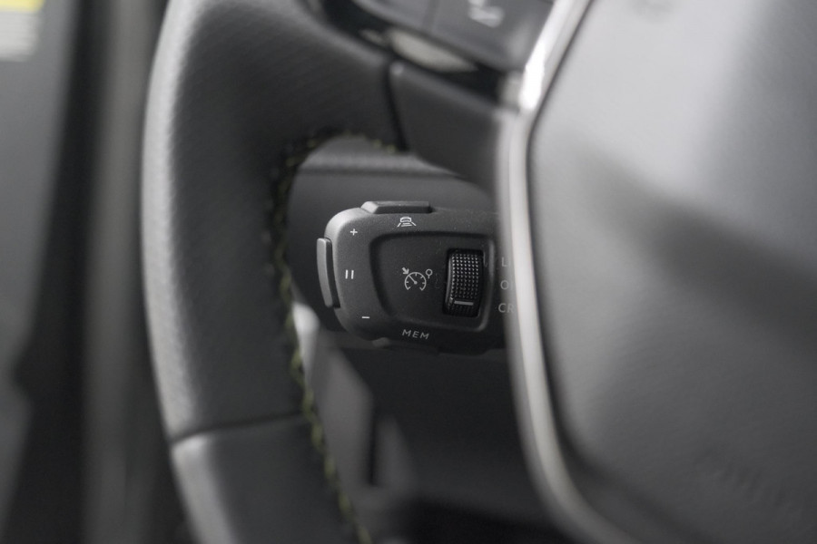 Peugeot 2008 PureTech 130 EAT8 GT | 360 Camera | Stoelmassage | Adaptieve Cruise Control | Dodehoekdetectie