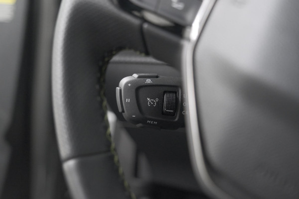 Peugeot 2008 PureTech 130 EAT8 GT | 360 Camera | Stoelmassage | Adaptieve Cruise Control | Dodehoekdetectie