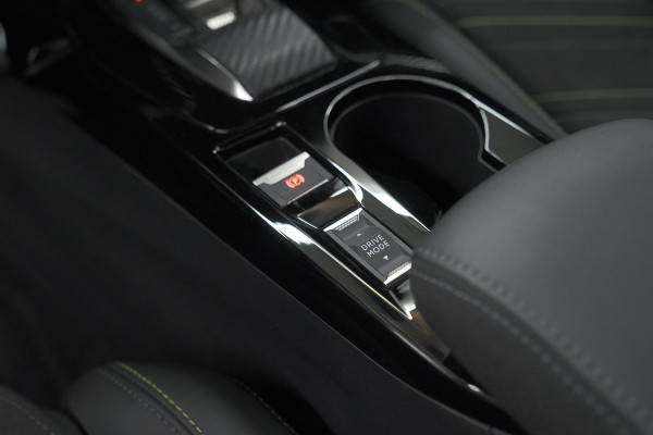 Peugeot 2008 PureTech 130 EAT8 GT | 360 Camera | Stoelmassage | Adaptieve Cruise Control | Dodehoekdetectie