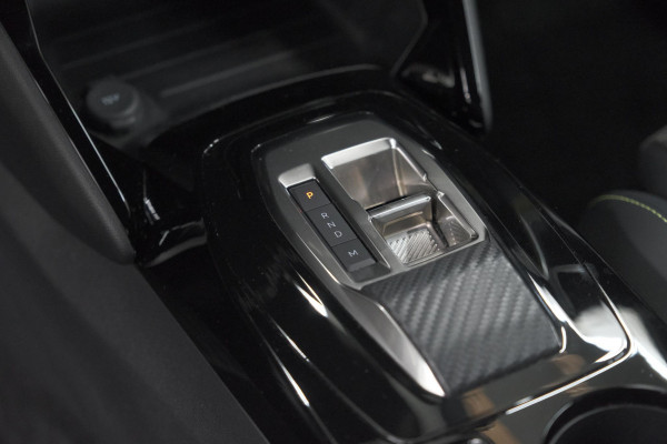 Peugeot 2008 PureTech 130 EAT8 GT | 360 Camera | Stoelmassage | Adaptieve Cruise Control | Dodehoekdetectie