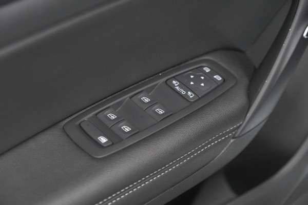 Renault Mégane Estate TCe 140 EDC Techno | Dodehoekdetectie | Camera | 9.3 Inch Grootscherm | Climate Control