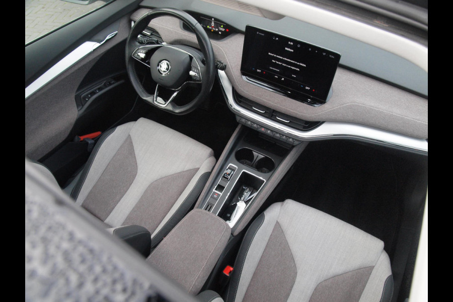 Škoda ENYAQ iV 80 | Panoramadak | Trekhaak | Camera | Sfeerverlichting | Apple Carplay | NL-Auto |