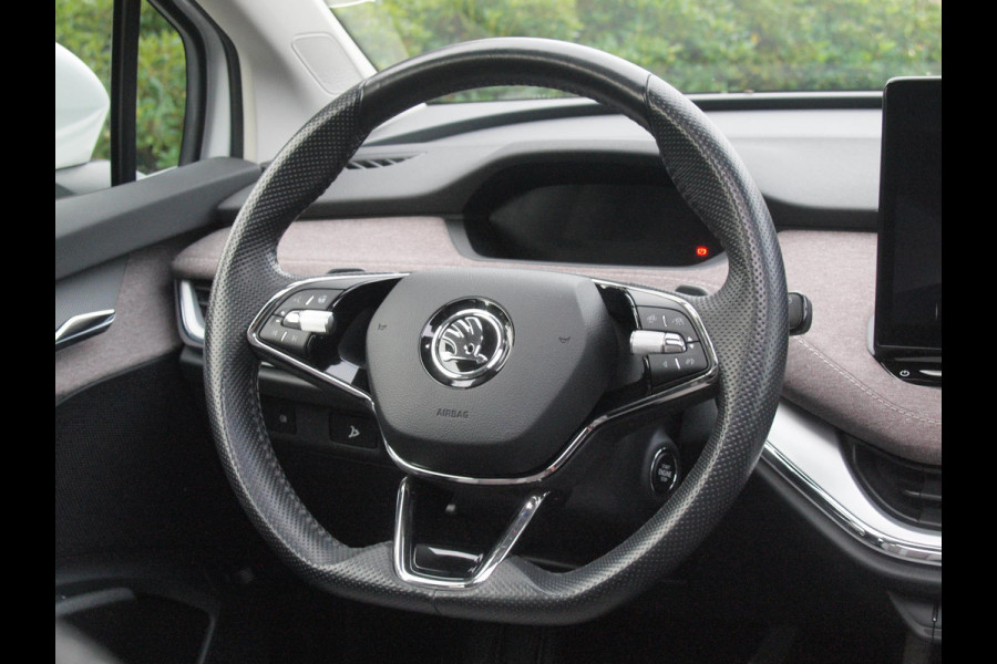 Škoda ENYAQ iV 80 | Panoramadak | Trekhaak | Camera | Sfeerverlichting | Apple Carplay | NL-Auto |