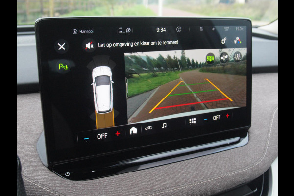 Škoda ENYAQ iV 80 | Panoramadak | Trekhaak | Camera | Sfeerverlichting | Apple Carplay | NL-Auto |