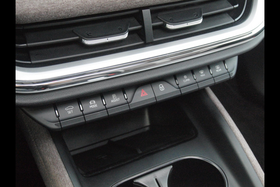 Škoda ENYAQ iV 80 | Panoramadak | Trekhaak | Camera | Sfeerverlichting | Apple Carplay | NL-Auto |