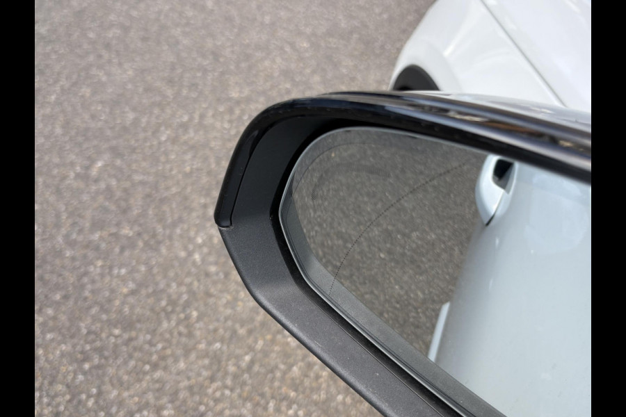 Volvo XC40 Recharge Ultimate 70 kWh SOH 95% | 360 CAMERA | STOEL STUURVERWARMING | MEM. SEAT | ELEK. STOEL | PANO | RIJKLAARPRIJS INCL. 12 MND BOVAG GARANTIE! | KEYLESS + DODEHOEK |