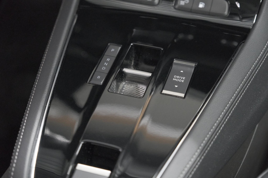 Opel Grandland 1.6 Turbo Plug-In Hybrid Level 4 | BOMVOL! | Trekhaak | Elektrische Kofferklep | Adaptieve Cruise Control | Leerpakket