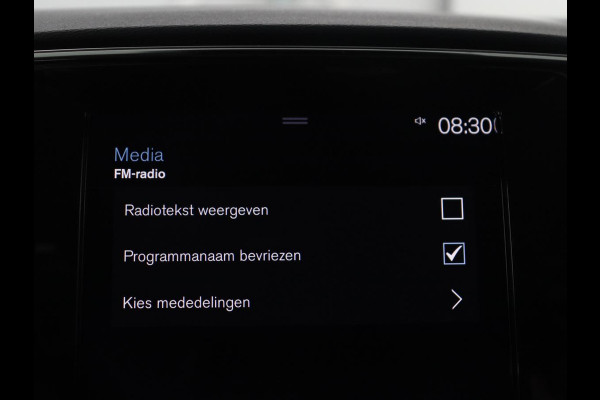 Volvo XC40 1.5 T5 Recharge Business Pro | SOH 84,5 | 360 Camera | Stoelverwarming | LED | Apple Carplay |
