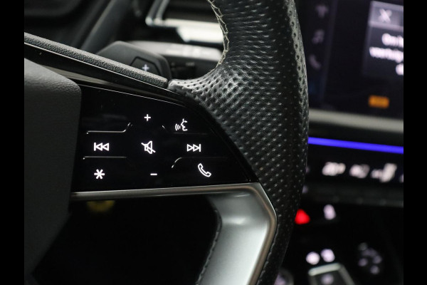 Audi Q4 e-tron 40 S edition 77 kWh | SOH 96% | Camera | Stoelverwarming | Keyless Entry | Apple Carplay | LED | S-Line |