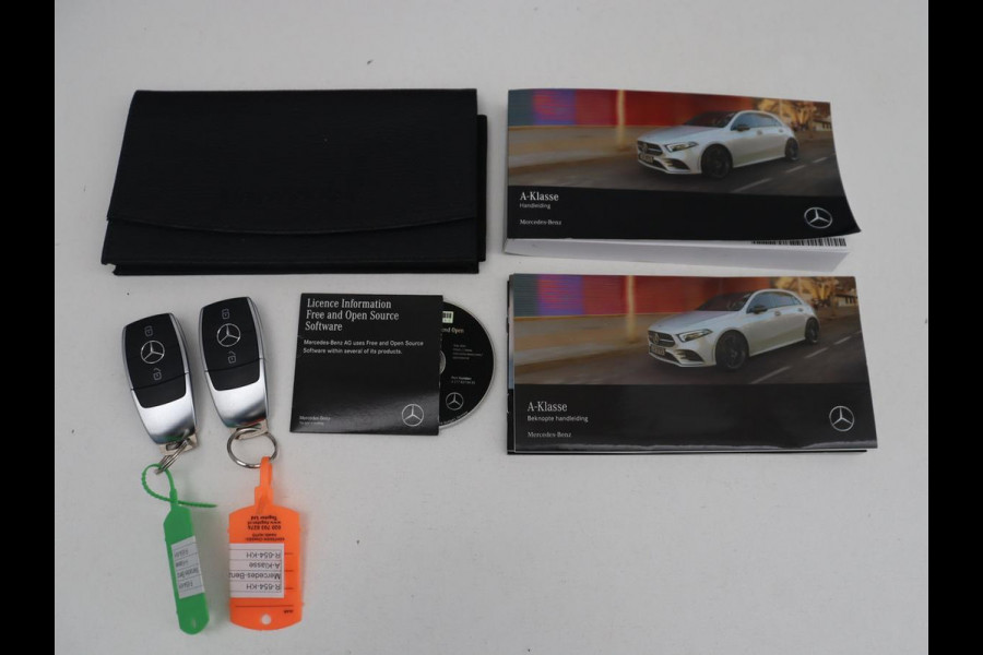 Mercedes-Benz A-Klasse 180 Business Solution AMG | Apple Carplay | LED | Navigatie | Stoelverwarming |