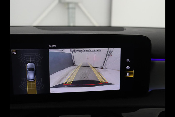 Mercedes-Benz A-Klasse 180 Business Solution AMG | Apple Carplay | LED | Navigatie | Stoelverwarming |