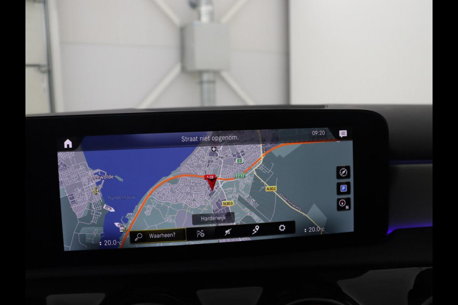 Mercedes-Benz A-Klasse 180 Business Solution AMG | Apple Carplay | LED | Navigatie | Stoelverwarming |