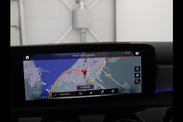 Mercedes-Benz A-Klasse 180 Business Solution AMG | Apple Carplay | LED | Navigatie | Stoelverwarming |