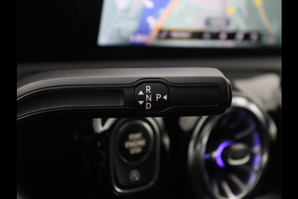 Mercedes-Benz A-Klasse 180 Business Solution AMG | Apple Carplay | LED | Navigatie | Stoelverwarming |