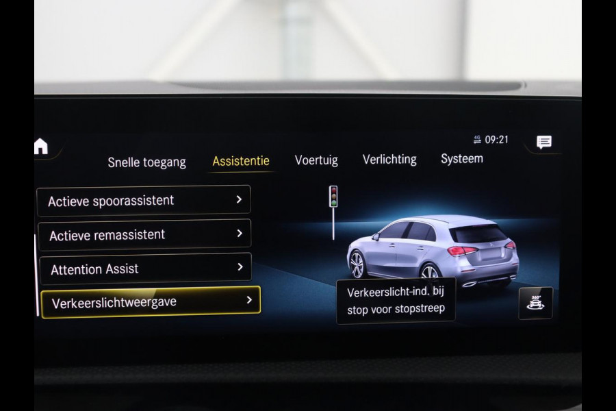 Mercedes-Benz A-Klasse 180 Business Solution AMG | Apple Carplay | LED | Navigatie | Stoelverwarming |