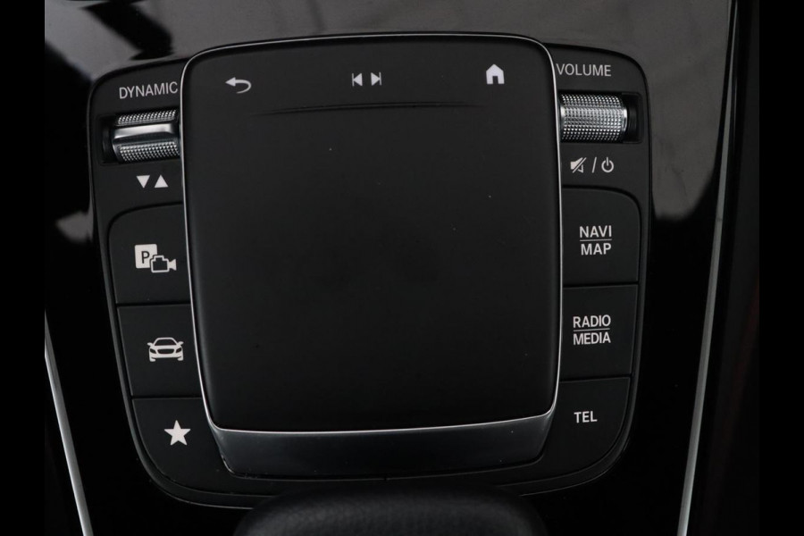 Mercedes-Benz A-Klasse 180 Business Solution AMG | Apple Carplay | LED | Navigatie | Stoelverwarming |