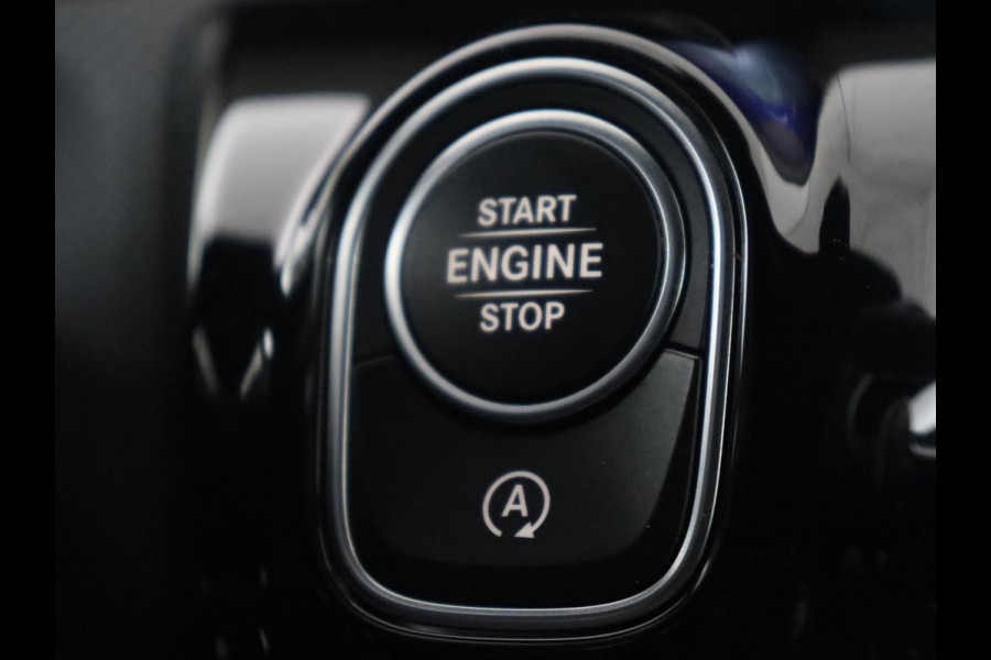 Mercedes-Benz A-Klasse 180 Business Solution AMG | Apple Carplay | LED | Navigatie | Stoelverwarming |