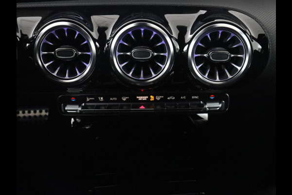 Mercedes-Benz A-Klasse 180 Business Solution AMG | Apple Carplay | LED | Navigatie | Stoelverwarming |