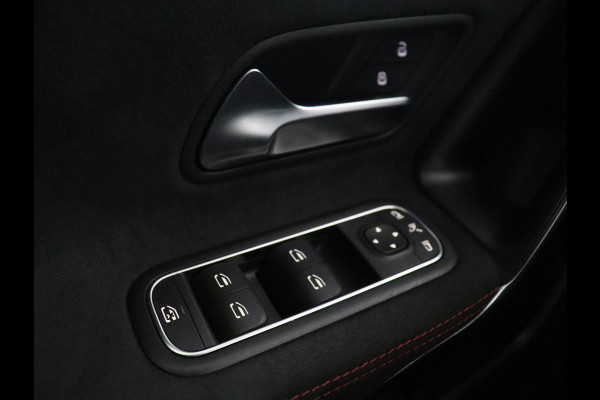 Mercedes-Benz A-Klasse 180 Business Solution AMG | Apple Carplay | LED | Navigatie | Stoelverwarming |